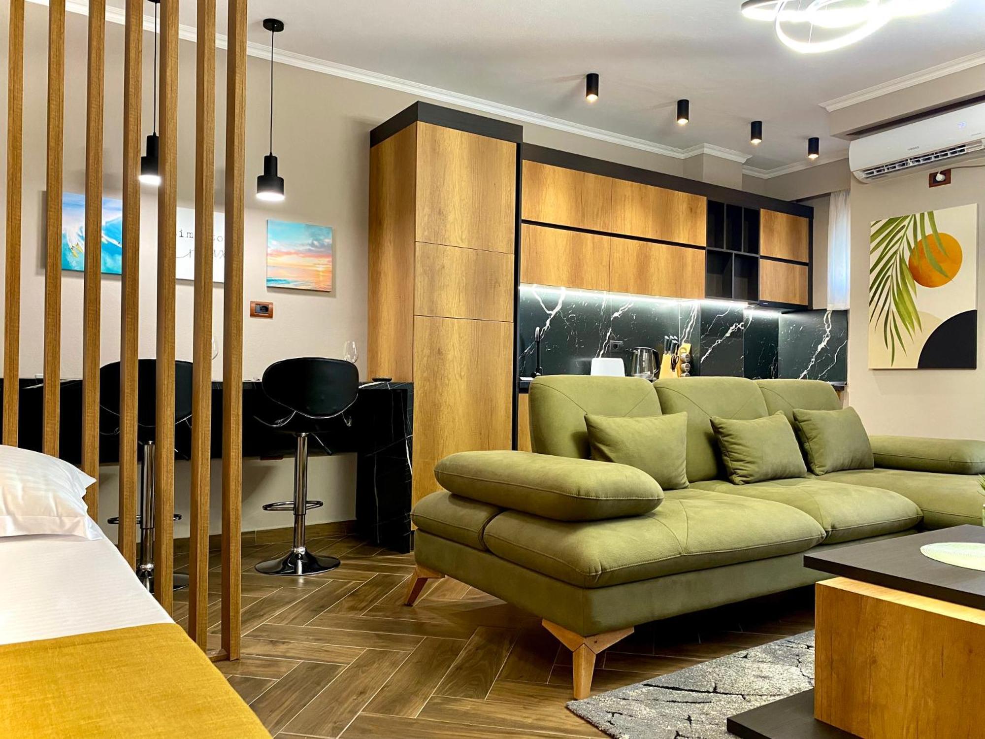 Eka Luxury Seaview Апартаменты *