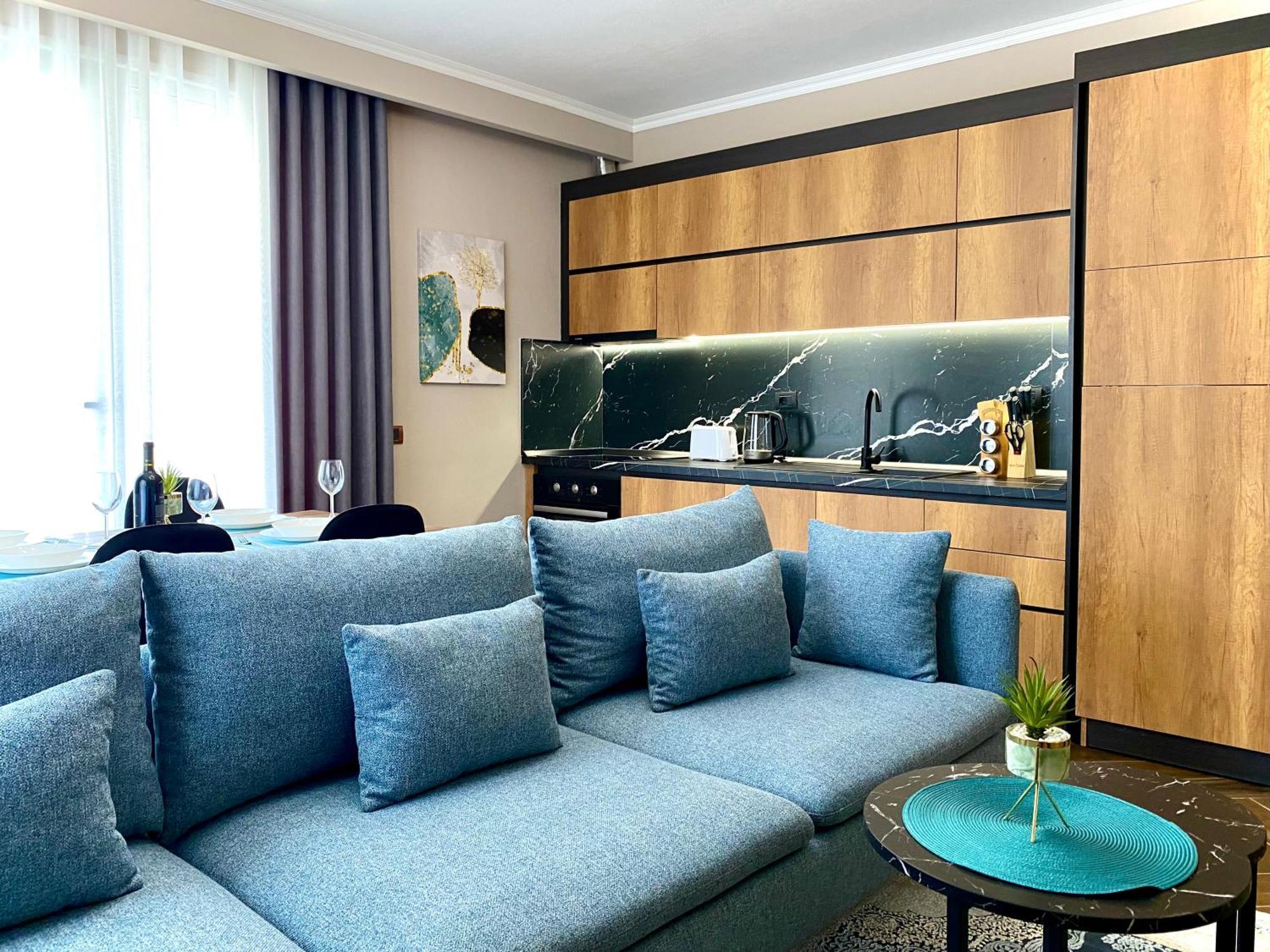 Апартаменти Eka Luxury Seaview