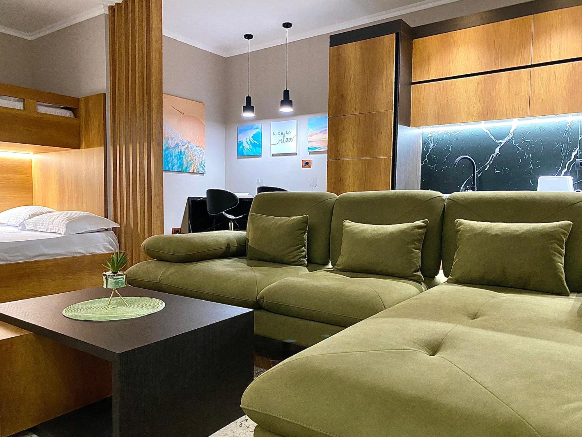 Апартаменти Eka Luxury Seaview