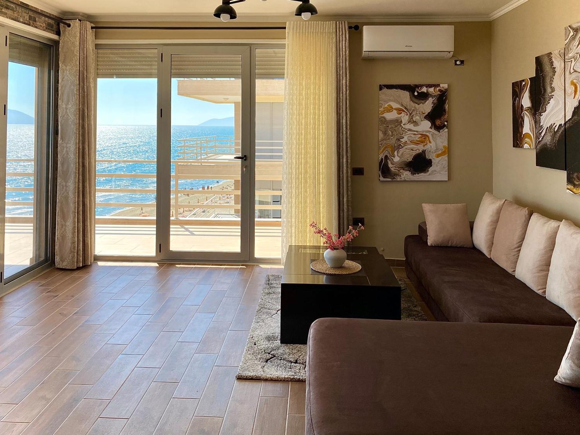Eka Luxury Seaview Апартаменти *
