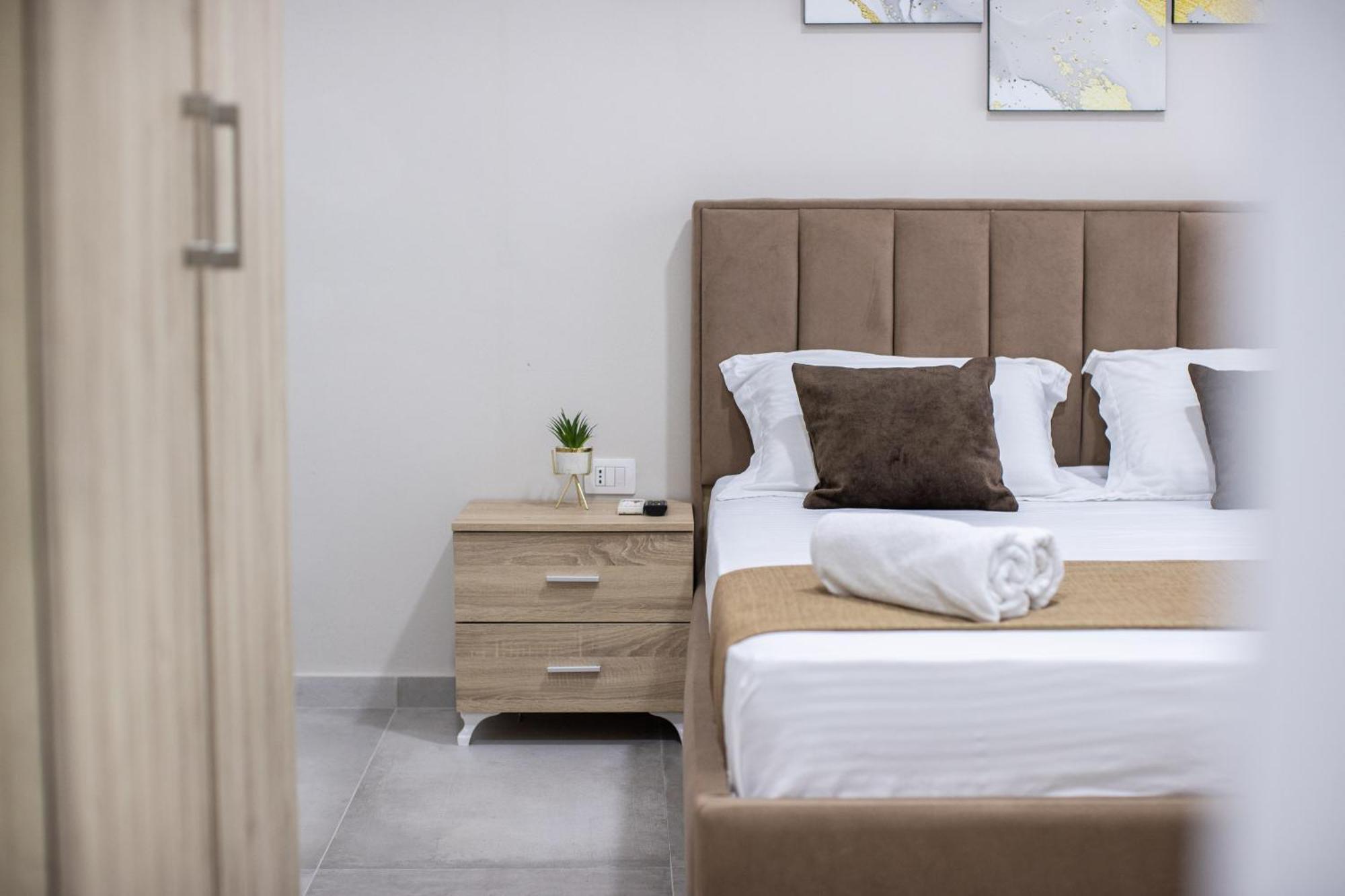 Апартаменти Eka Luxury Seaview